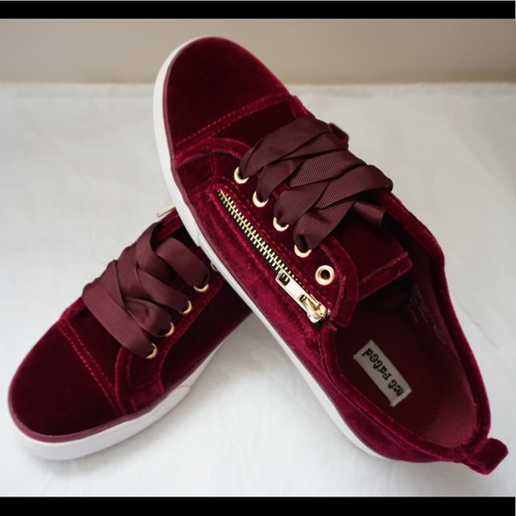 Not Rated Shoes - New not rated Velvet silk lace Sneakers Sz 8 & 8.5